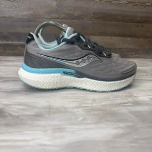 Saucony Triumph 19 Blue & Gray Running Sneakers S10678-20 Shoes Women’s size 7